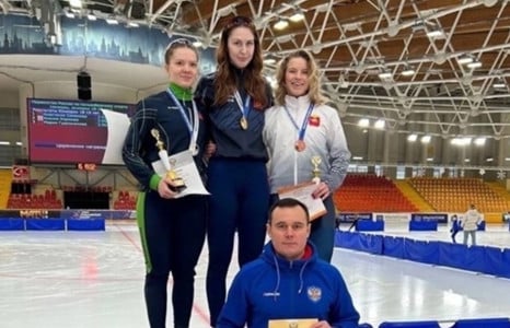 Конькобежка из Оленегорска завоевала два вторых места на первенстве России
