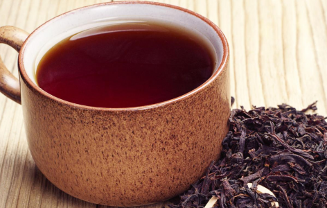 «Сильный напиток»: раскрыта правда о черном чае — может ли он помочь от давления и как пить его правильно
