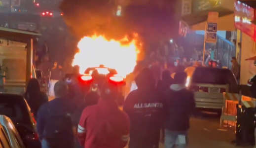 Восстание людей: в Сан-Франциско толпа окружила и сожгла роботакси