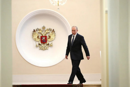 «Зарабатывать должны больше в жизни, а не на бумаге»: Путин поручил правительству сосредоточиться на повышении реальных доходов россиян
