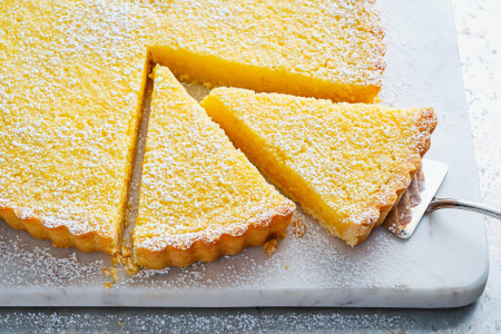 Берем лимон и печем потрясающе ароматный и мягкий пирог «12 ложек»: запомнить рецепт легко, а приготовить — еще проще