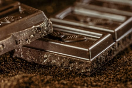 Поможет сердцу и сосудам: Врач рассказала, сколько шоколада можно съедать за день — он необходим даже в зрелом возрасте