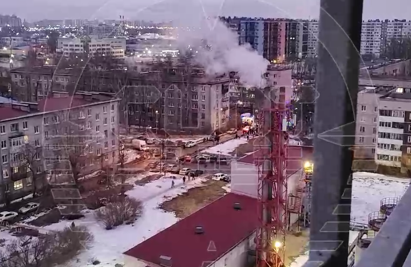 Жителей Петербурга разбудил громкий взрыв в небе беспилотник врезался в  жилой дом  что известно к этому часу - новости Хибиныru