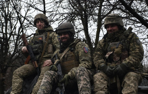 «Зачистили позиции»: бойцы ВСУ расстреляли безоружных русских солдат, собиравшихся сдаться в плен