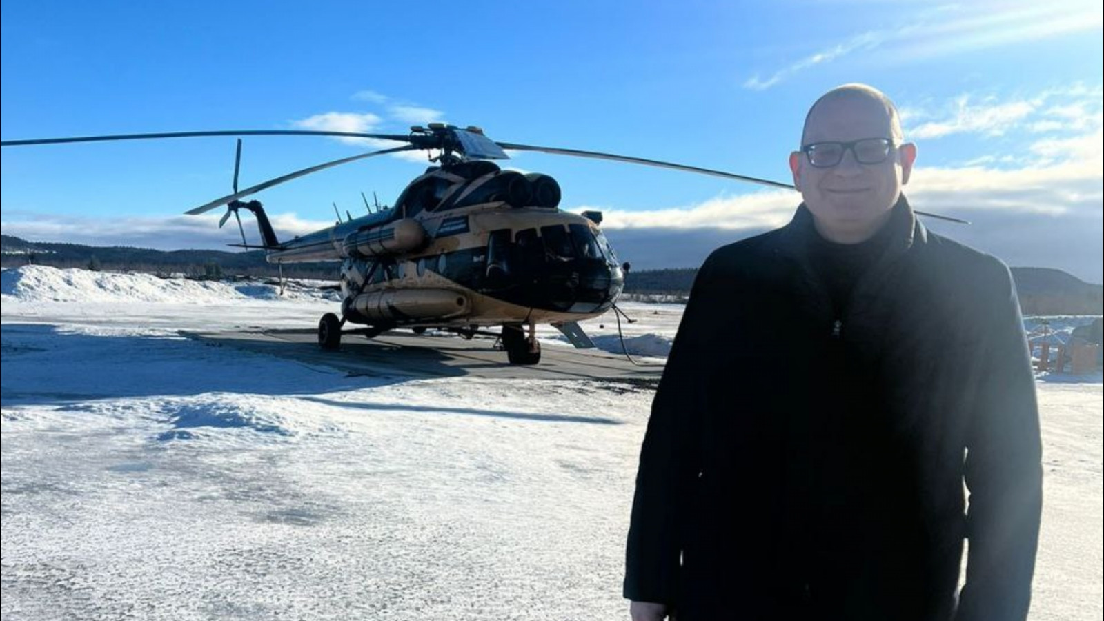 Константин Долгов с Андреем Чибисом полетели в командировку в Ковдор на вертолете