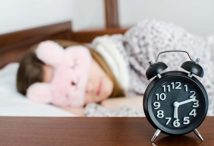 Жизнь сразу станет лучше: cомнолог назвал идеальную продолжительность сна — 6 часов оказалось слишком мало