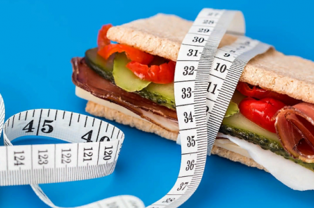 «Опасное похудение»: доктор Наумов опроверг 2 главных мифа о питании при похудении — всё не так очевидно
