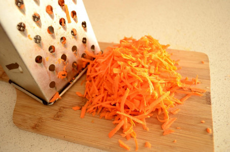 Салат «Джеймс» с морковью приготовите в одно мгновение: Варить ничего не нужно — результат достоин кулинарной премии