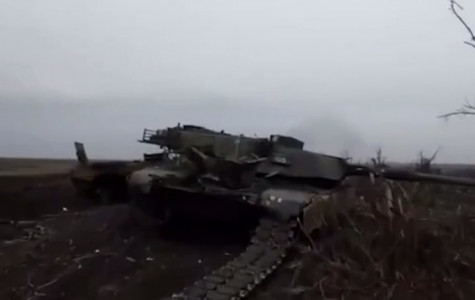 Очень удивились тому, что увидели: русские совершили дерзкую вылазку к подбитому танку Abrams и сняли его изнутри — раскрыли все секреты