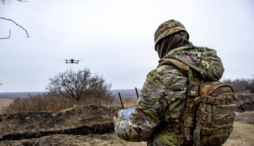 Даже этим не могут воспользоваться: в распоряжении ВСУ есть миллион FPV-дронов — но возникли проблемы с их применением