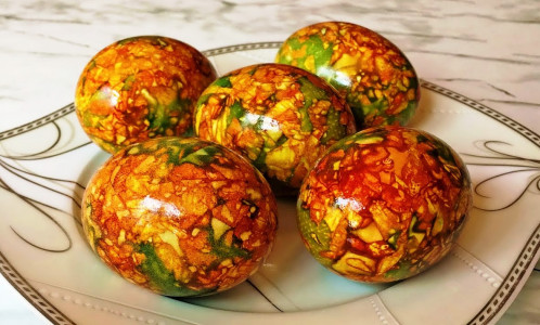 Шикарные яйца на Пасху «Мраморные»: Делаем так уже пятый год — причём тут капроновые колготки