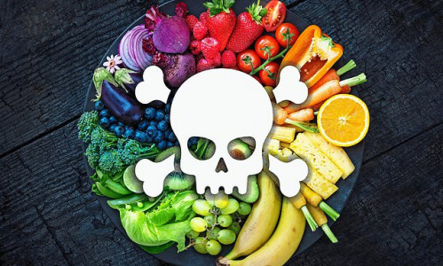Кладезь пестицидов: ученые назвали 5 популярных фруктов и овощей — копят в себе «вечные химикаты» больше остальных