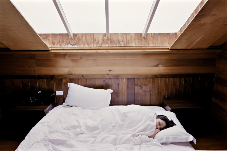 Не спать опасно: Ученые выяснили, как нехватка сна вредит здоровью женщин