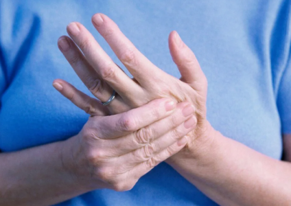 И радикулит, и диабет: Онемение и покалывания в пальцах и кистях говорят о проблемах в совсем других частях тела — реабилитолог Лаиев