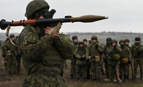 «Кузькина мать в законе»: в Беларуси утвердили новую военную доктрину — республика будет помогать России