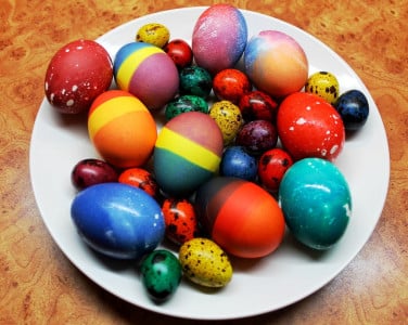 Топ-10 способов покраски яиц на Пасху: Выбирайте на свой вкус — от элементарных до сложных