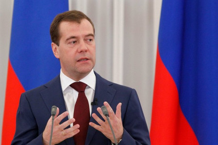 Напросились: Медведев объяснил, зачем российские военные затеяли большие ядерные учения
