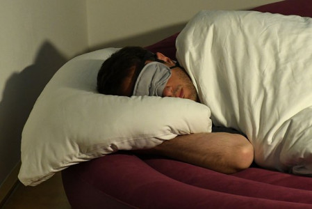 «Это ненормальная ситуация»: повышенная сонливость днем может быть признаком заболеваний — объяснила врач Царева