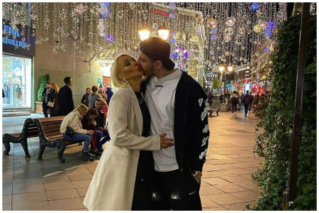 Семейная идиллия: поклонники предположили, что Лера Кудрявцева воссоединилась с мужем после длительного разрыва — помог рехаб