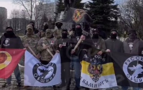 Бойцы ЧВК «Вагнер» вышли на улицы Москвы с кувалдами в руках — была веская причина