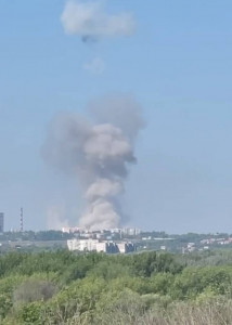 Вырос огромный столб дыма: ВСУ нанесли мощный удар по Луганску утром 20 мая