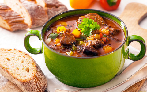 Так обычный суп вы ещё не варили: Добавьте в кастрюлю только это — божественный вкус обеспечит 1 ложка