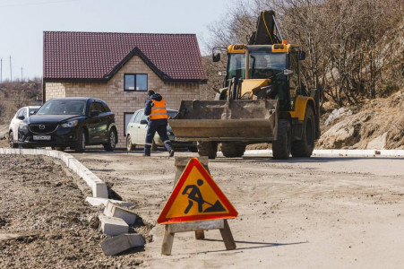 Работа кипит: в Мурманске стартовал сезон ремонта дорог