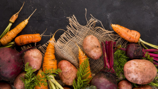 Картофель, лук и морковь сильнее всего подорожали в Мурманской области за неделю