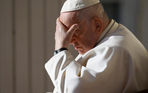 Папа Римский на закрытой вечеринке плохо высказался об извращенцах: Ватикану пришлось стыдливо оправдываться перед меньшинствами