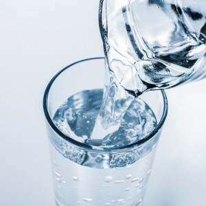 Тревожные сигналы: Невролог рассказал, как понять, что вы пьёте мало воды — простые индикаторы