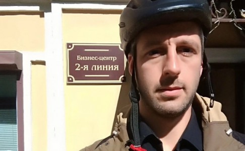 Миграционный консультант и велоактивист: в Петербурге задержали Германа Мойжеса — по статье о госизмене ему грозит пожизненный срок