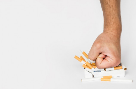 Вейпы и электронные системы не лучше сигарет: мурманские медики обратились к курильщикам