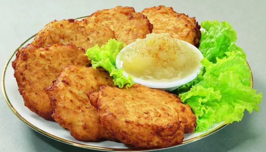 Смешиваем овощи с сыром и кладем на сковороду: Картофельники на новый лад за 20 минут — не хуже жареной картошки