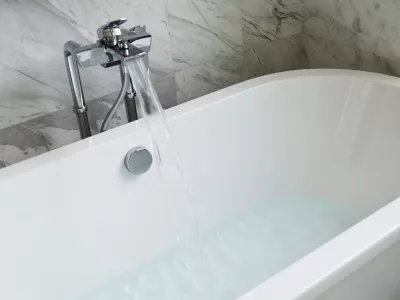 Ученые рассказали, есть ли польза от принятия холодной ванны
