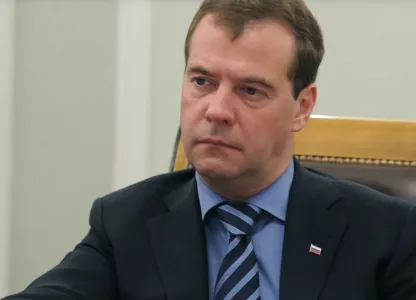 «Обогатит вас как личность»: Медведев назвал фильмы и книги о войне для молодежи