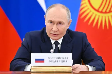 Уникальные кадры: Путин впервые показал свою квартиру в Кремле, где он ночует после начала СВО