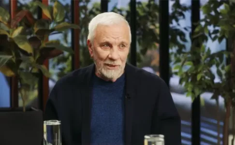 120 стран и мечта о внуках: как живет сейчас ведущий «Непутевых заметок» Дмитрий Крылов