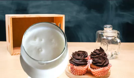 Трачу 15 минут, а дальше готовится «сама»: Домашняя ряженка — вкусная и густая как крем