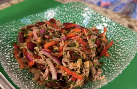 3 минуты и готово: божественно вкусный грузинский салат с говядиной — улетит моментально
