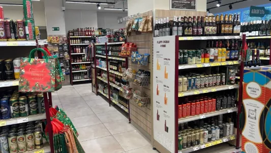 Псевдопивные напитки заполонили прилавки российских магазинов: эксперт рассказал, как новые джин-тоники могут уничтожить репутацию пивоваров