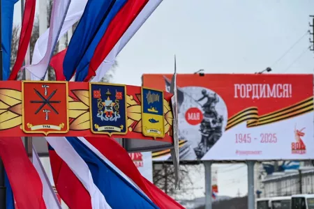 Более 8 тысяч флагов планируют установить в Мурманске ко Дню Победы