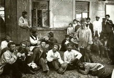 Неприличные и унизительные клички: какие русские фамилии произошли от названий половых органов