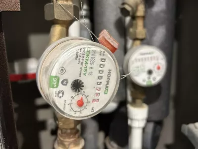 В 2-комнатной квартире на двух собственников установили 8 счётчиков воды: вот как решают вопрос в коммуналках — зато все счастливы