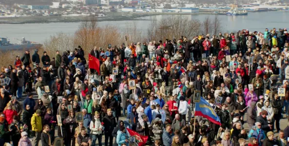 В Мурманской области провели Парад Победы и «Бессмертный полк» — как это было