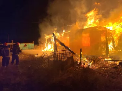 При пожаре на даче под Апатитами пострадал человек