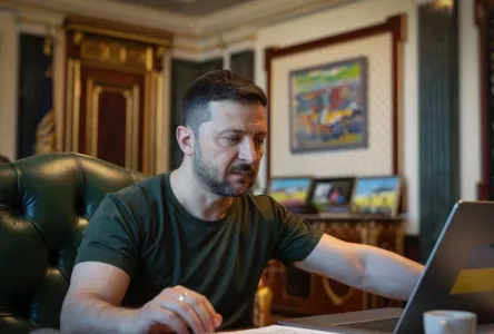 «Украина готова встречаться»: Зеленский выдвинул ультиматум в ответ на предложение Путина о мирных переговорах