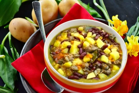 Готовлю полноценный ужин за 30 минут: Мясо, картофель и овощи — все в одной сковороде