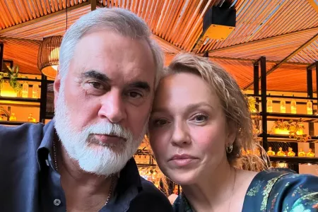 Альбина Джанабаева попыталась шутливо узнать у Меладзе, намерен ли он разводиться — реакция музыканта удивила россиян