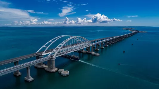 Доцент КФУ Игорь Вахрушев: Крымский мост первый встречает туристов, нужно это использовать