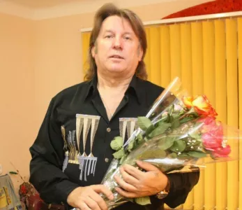 «Что она сделала? Ручками махала?»: Юрий Лоза вновь раскритиковал таланты Клавы Коки и запретил ей петь свои песни